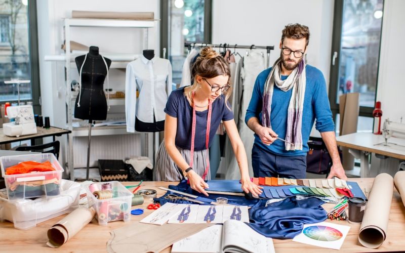 4 Significant tips to become a fashion designer