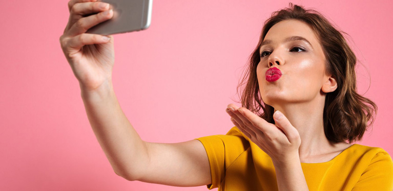 4 ways to become an admirable beauty influencer
